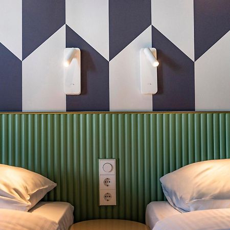Tourist Inn Hotel Amsterdam Ngoại thất bức ảnh
