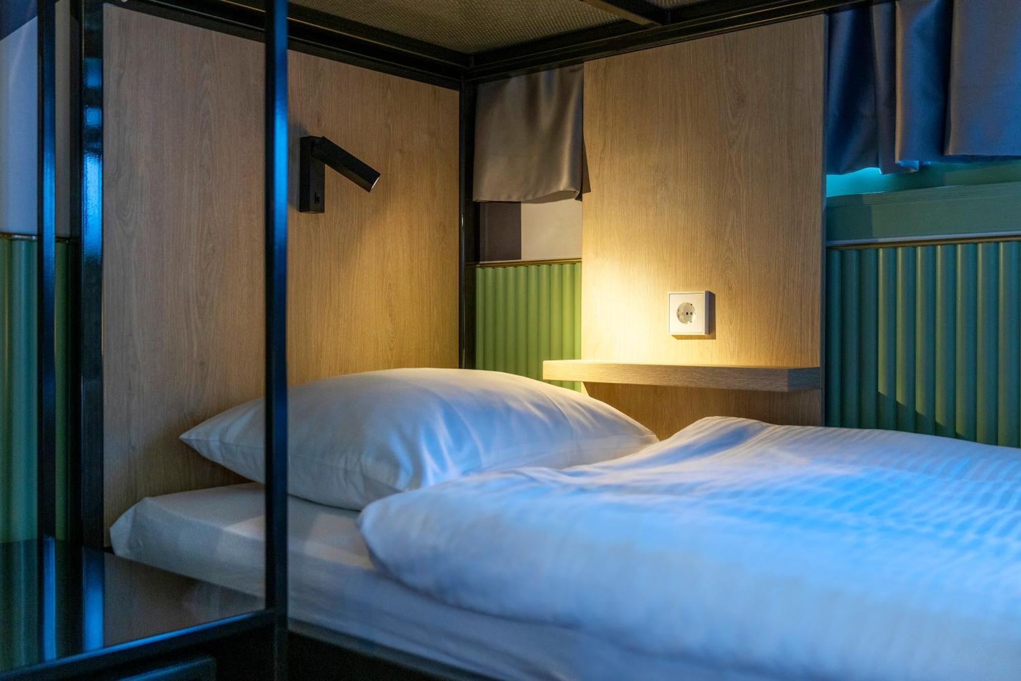 Tourist Inn Hotel Amsterdam Ngoại thất bức ảnh