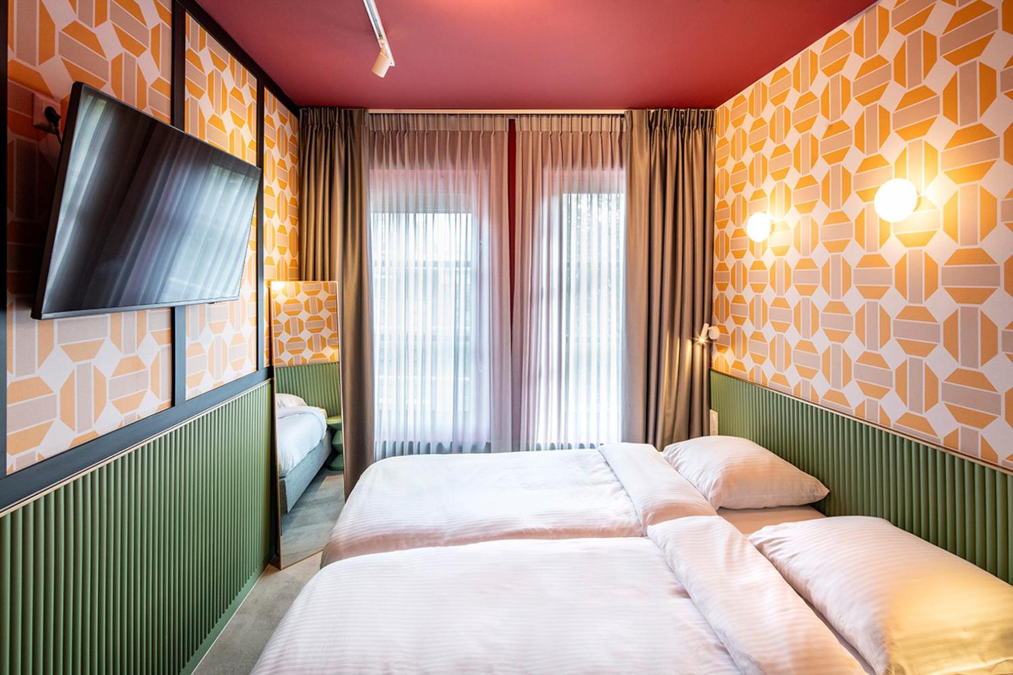 Tourist Inn Hotel Amsterdam Ngoại thất bức ảnh