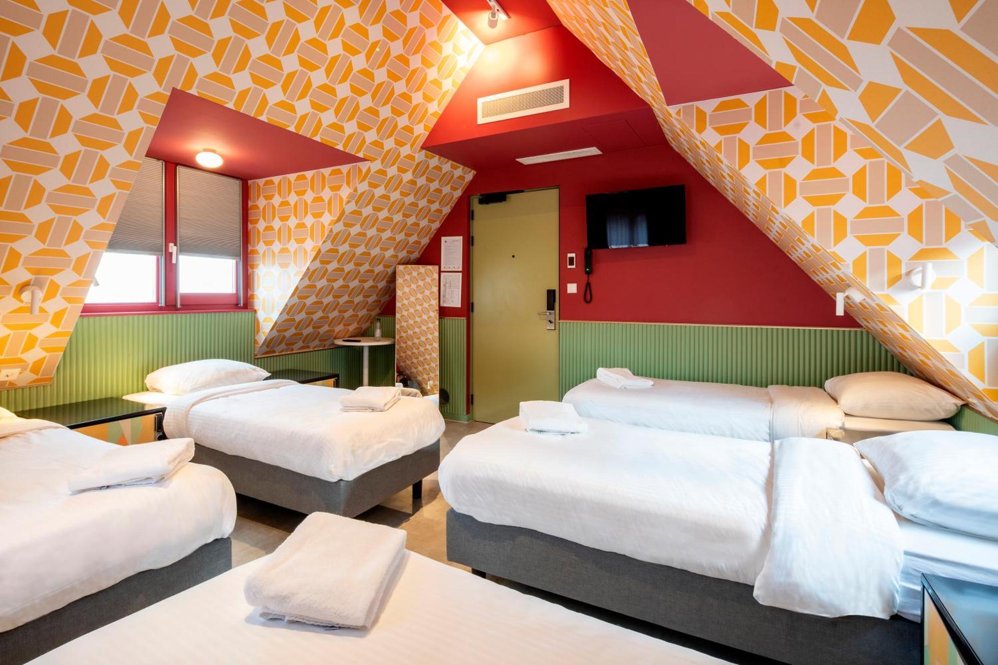 Tourist Inn Hotel Amsterdam Ngoại thất bức ảnh