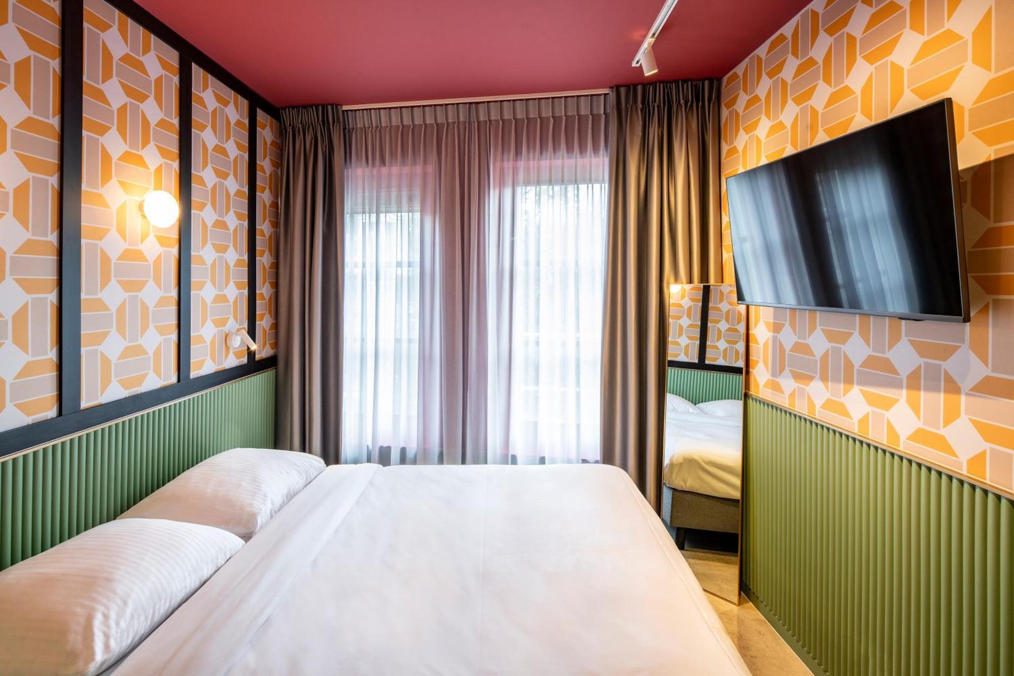 Tourist Inn Hotel Amsterdam Ngoại thất bức ảnh